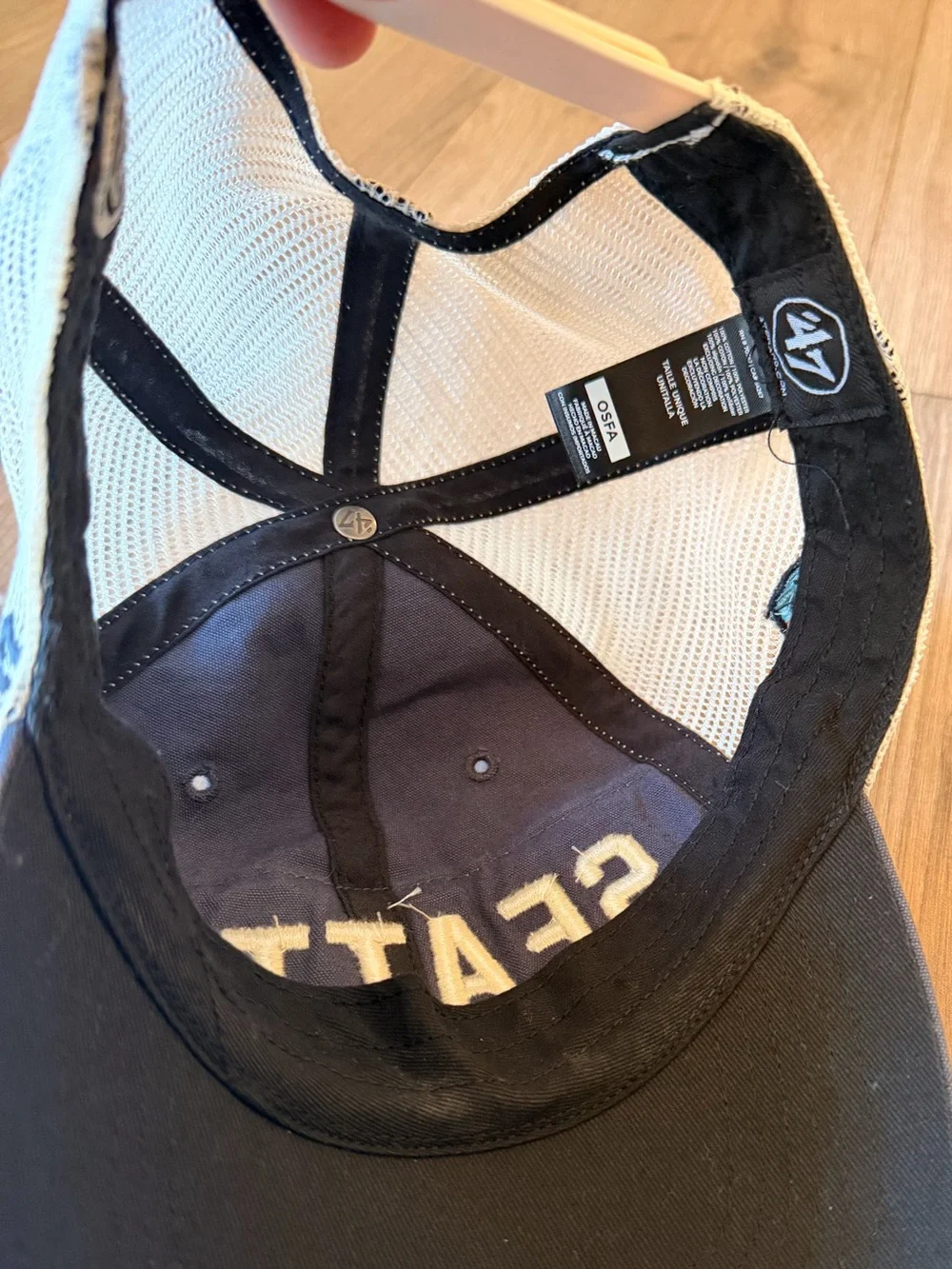 Women’s Seattle Kraken trucker hat with Mesh 47